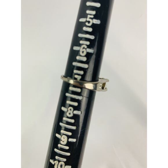 Size 7 Silvertone Ring Costume Jewelry Cubic Zirconia - Picture 9 of 9